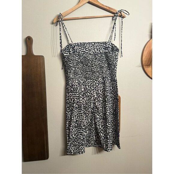 My Girl White Black Animal Print Tie Shoulder Straps Smocked Mini Dress Size 10 - Picture 2 of 4